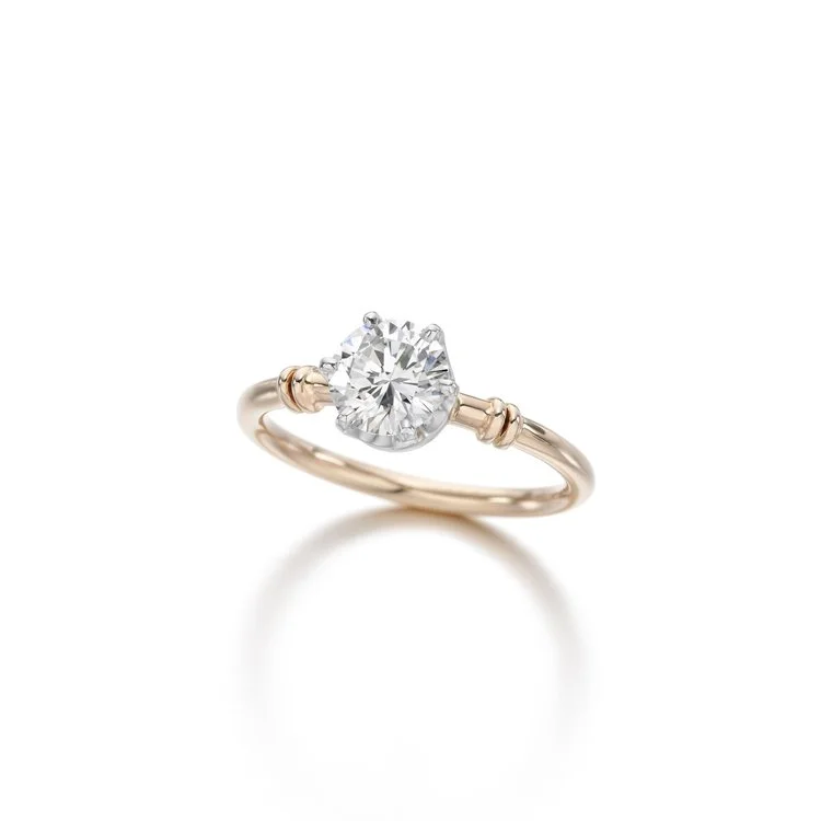Classic Six Claw Ring
