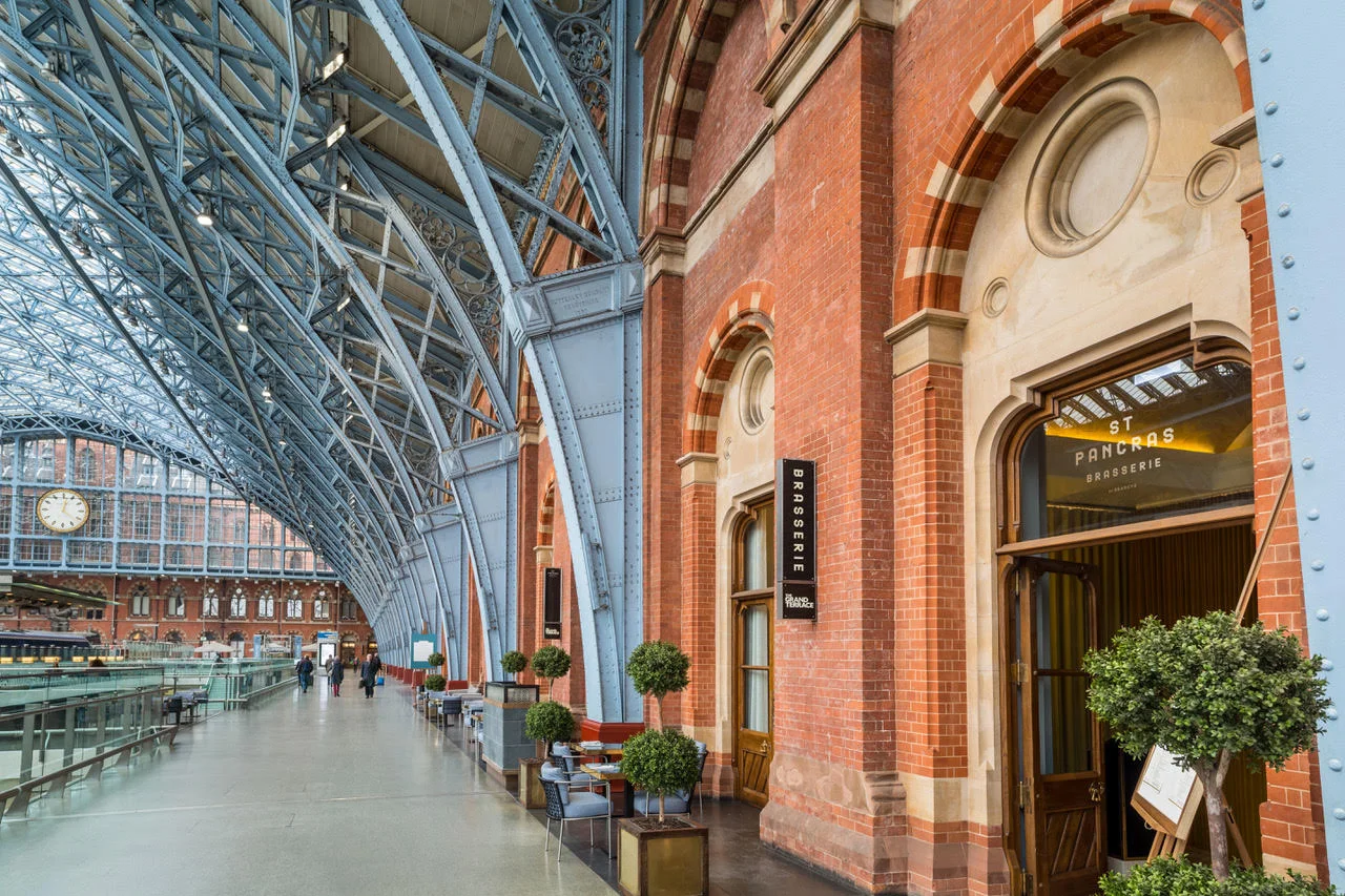 St Pancras Brasserie and Champagne Bar by Searcys