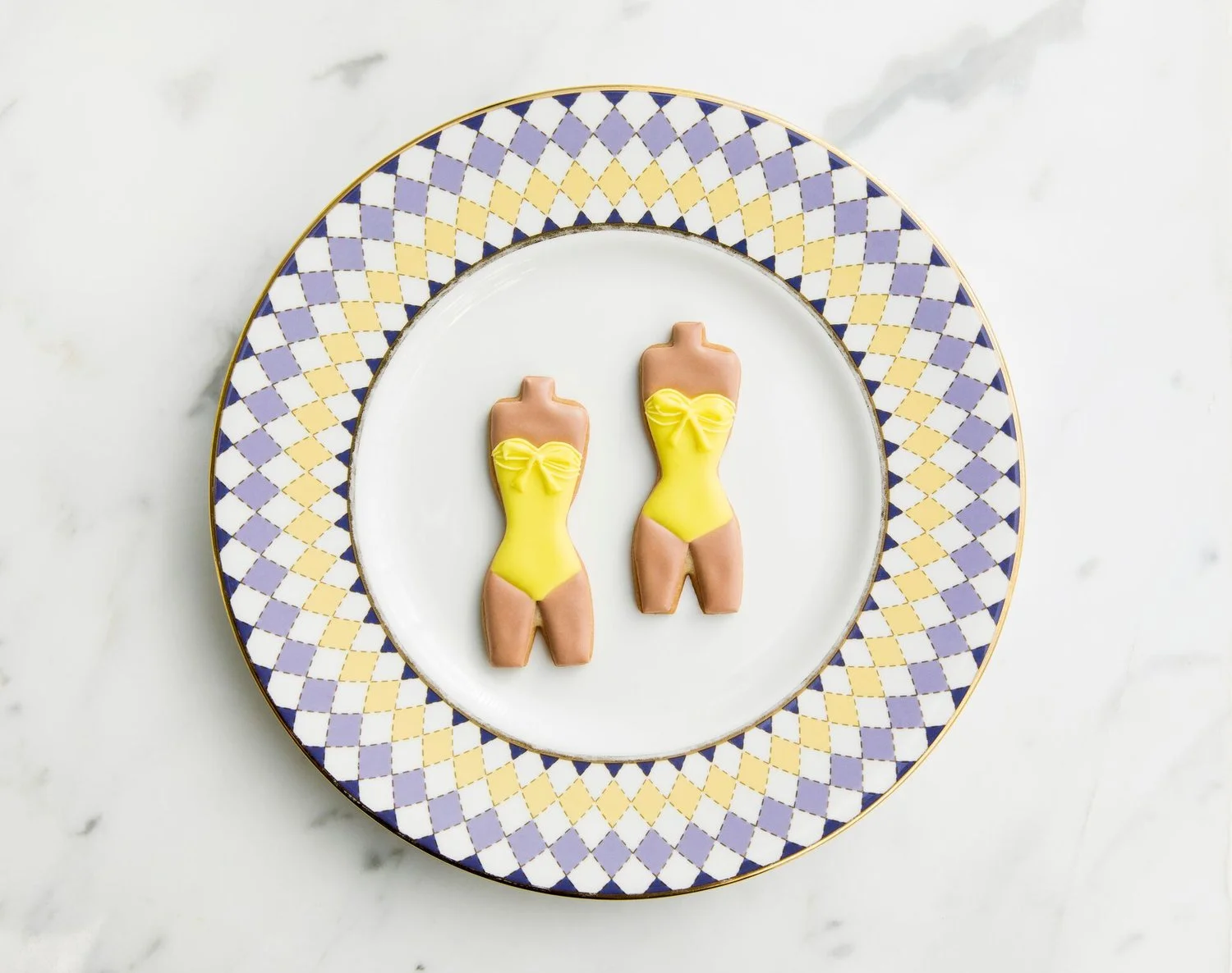 Miu Miu biscuits on Prêt-à-Portea X Wedgewood plate
