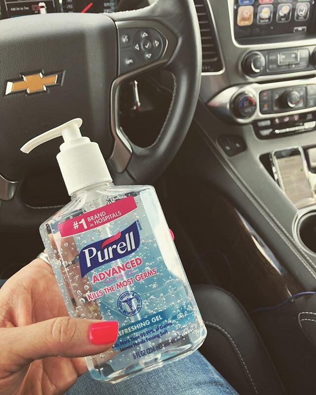 A service manager at one of my dealerships gave me a giftie today! 🤣 👏🏼✨#worthitsweightingold &bull;
&bull;
#washyohandspeople #dignifiloans #womeninautomotive #purell