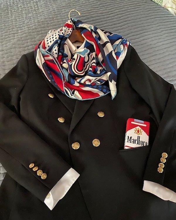Our newsletter was on fire this week! Everyone is in awe of our interview with St Louis needlepointer and 2 x Island Hopper alum Mary McKown!! Look at those needlepoint Marlboros!! 🚬Thank you @abigailflynndaley for interviewing Mary. We love her joy