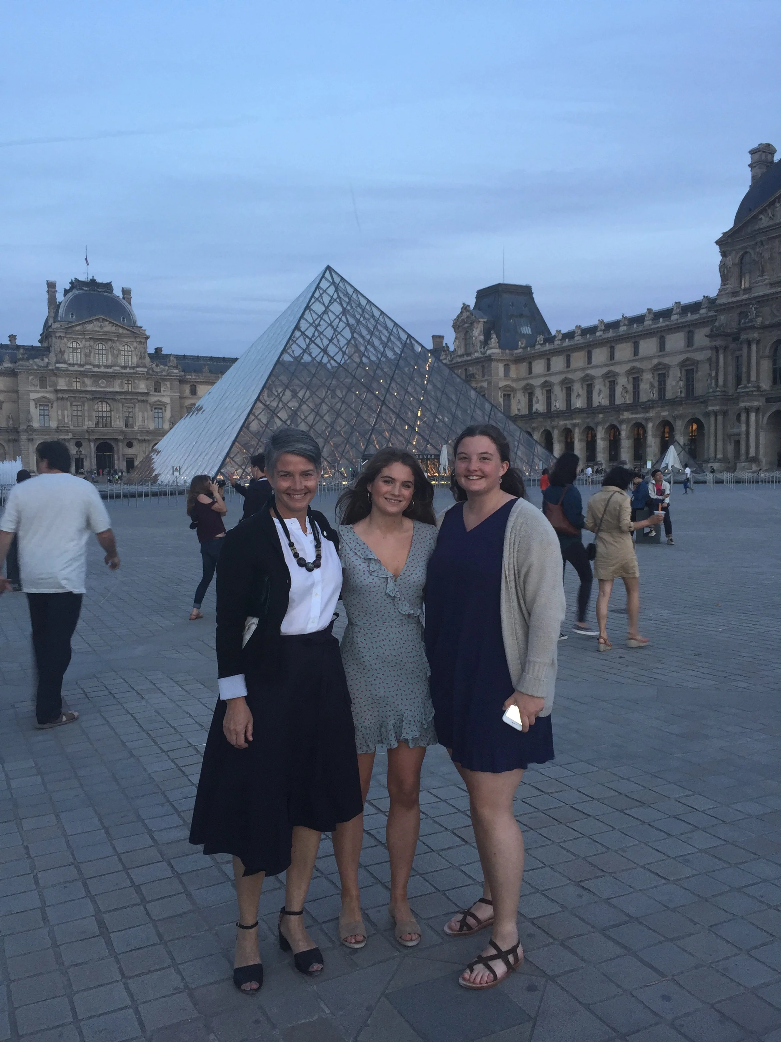 MEET KAY CHILDS: Global Art Advisor