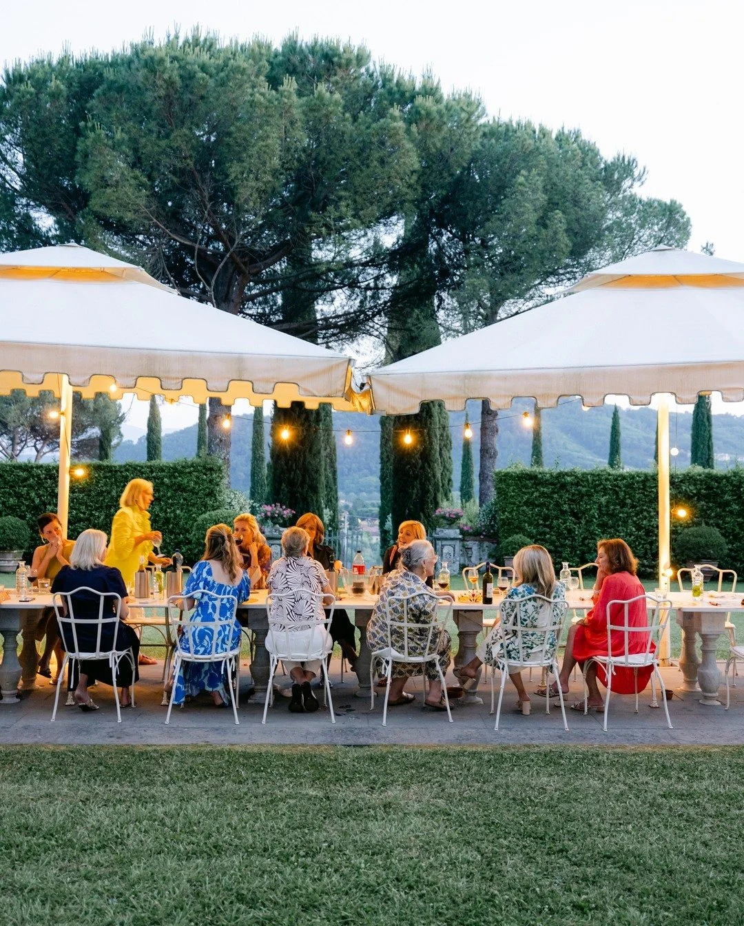 Island Hopper evenings. The conversation is outstanding. Watching women getting to know each other, finding common ground, sharing ideas, and cheering each other on is so beautiful. Magical moments we treasure forever. Counting the days until we are 