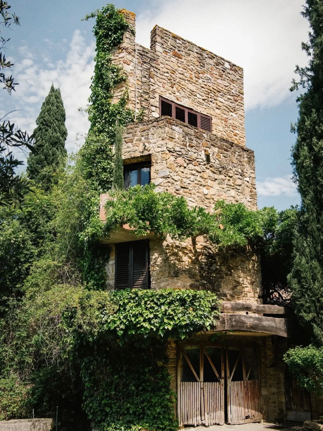 Today we are visiting a small medieval village which is both stunning and darling. After a beautiful stroll through town we are dining al fresco in an ivy covered courtyard. I&rsquo;m not over exaggerating when I say that I just ate the best grilled 
