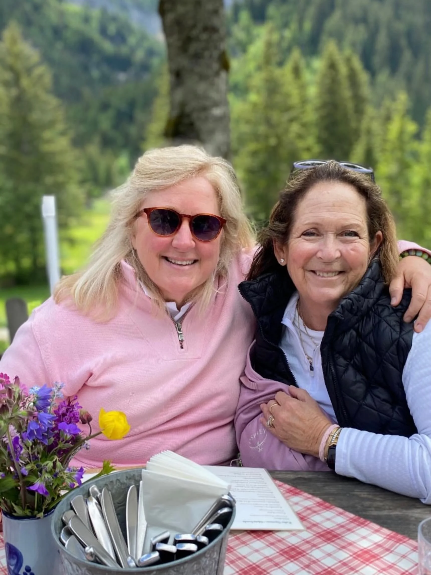 Beth and Suzann in Gstaad!!! This group is having so much fun!!! It&rsquo;s been an amazing trip!! I&rsquo;m so glad we have a few more days!! xx (photo stolen from @jcbphoto )