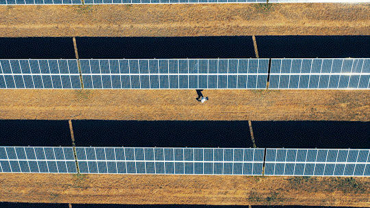 JPMC_Half Screen R_Travertine.gif