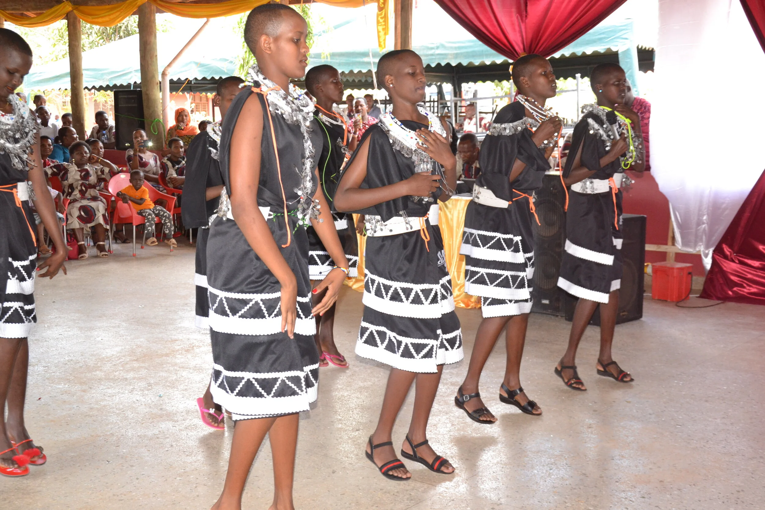  Always a graduation treat, is a traditional Maasai dance. 