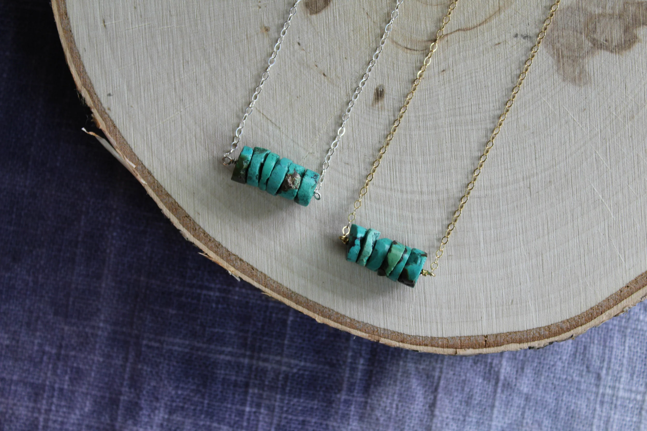 Turquoise round bar necklace 2.jpg