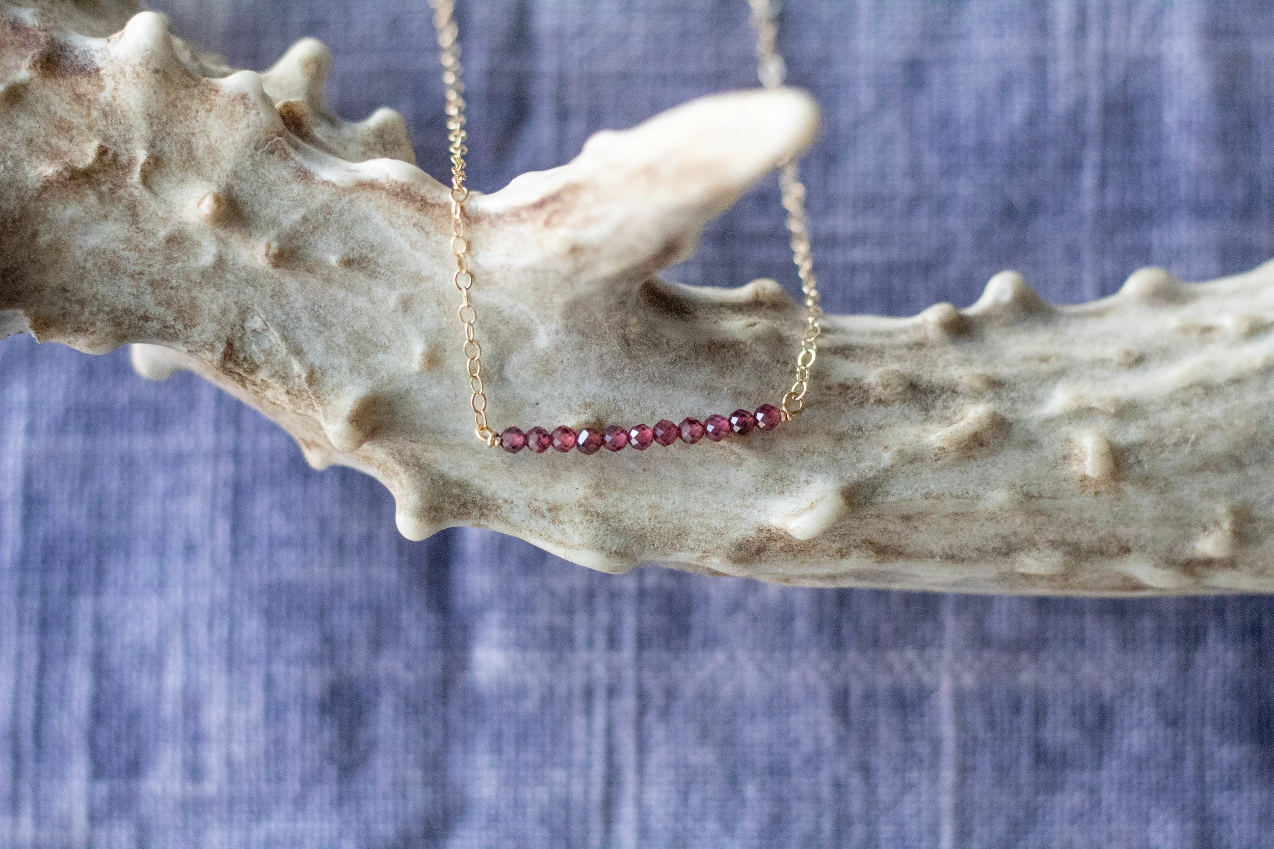 necklace-bar-garnet(1).jpg