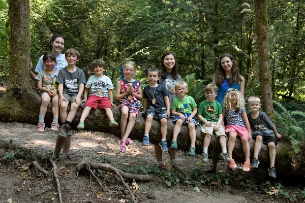 nature-day-camp-group-tryon-creek.jpg