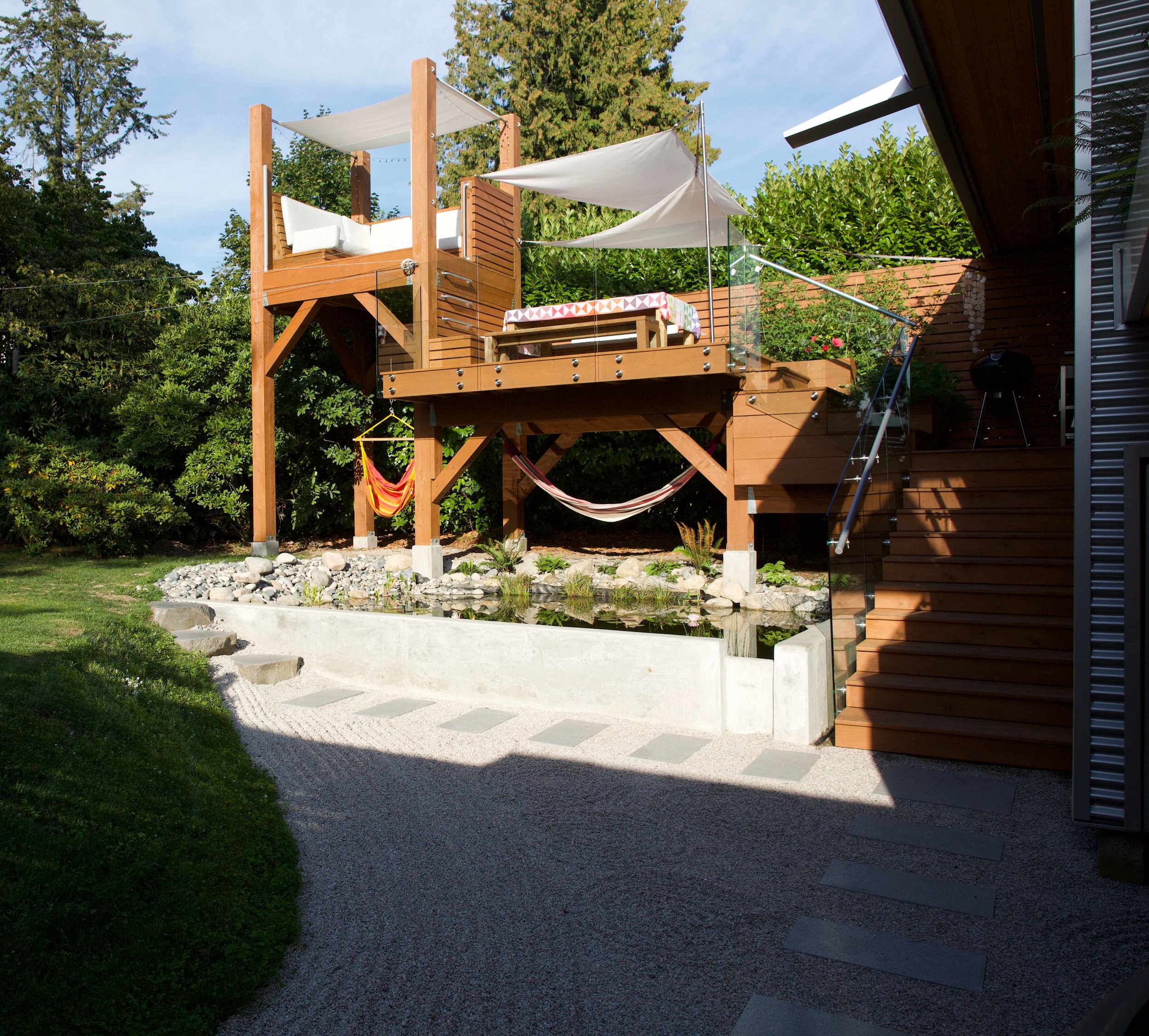 Deck318-2.jpg