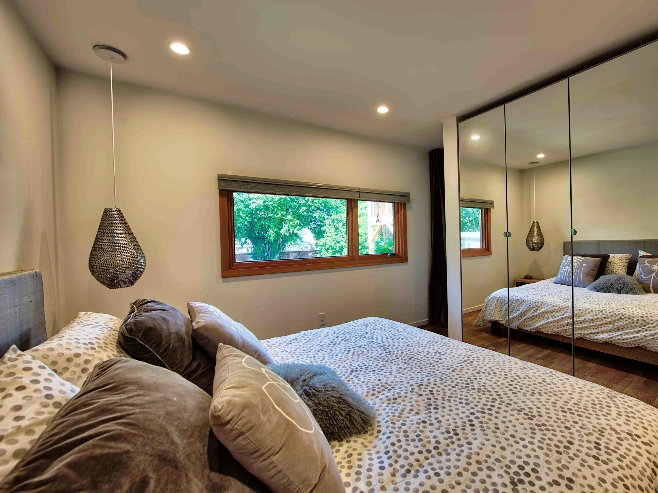 MINDFUL-HOMES-master-bed.jpg