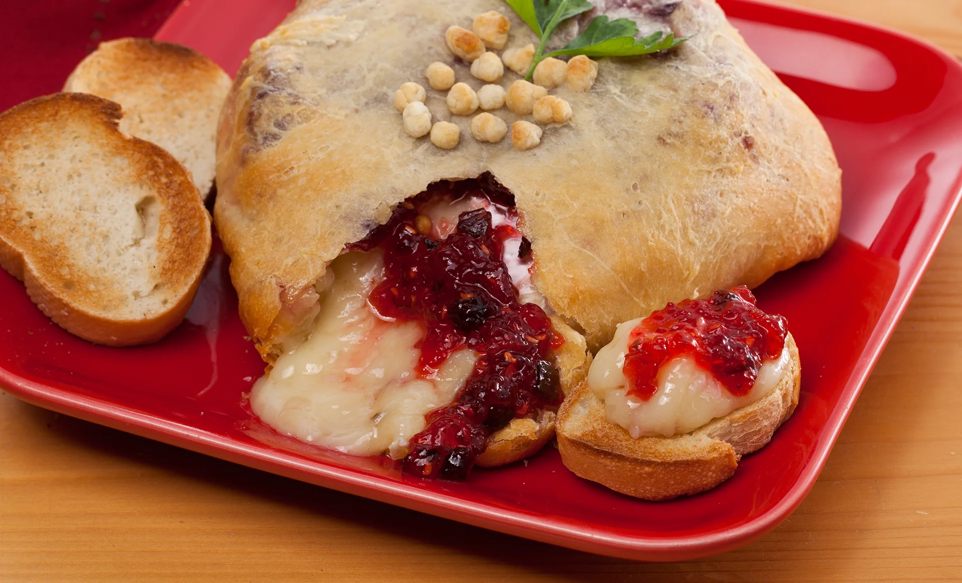Recipe_brie_raspberry_jelly_pastry.jpg