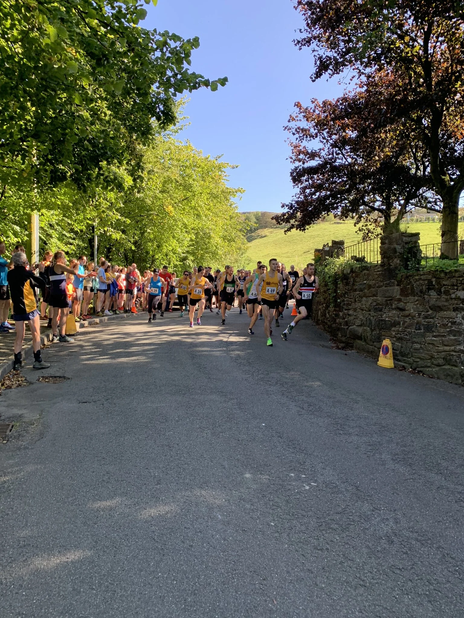 Start of the relay with the first road leg starting.