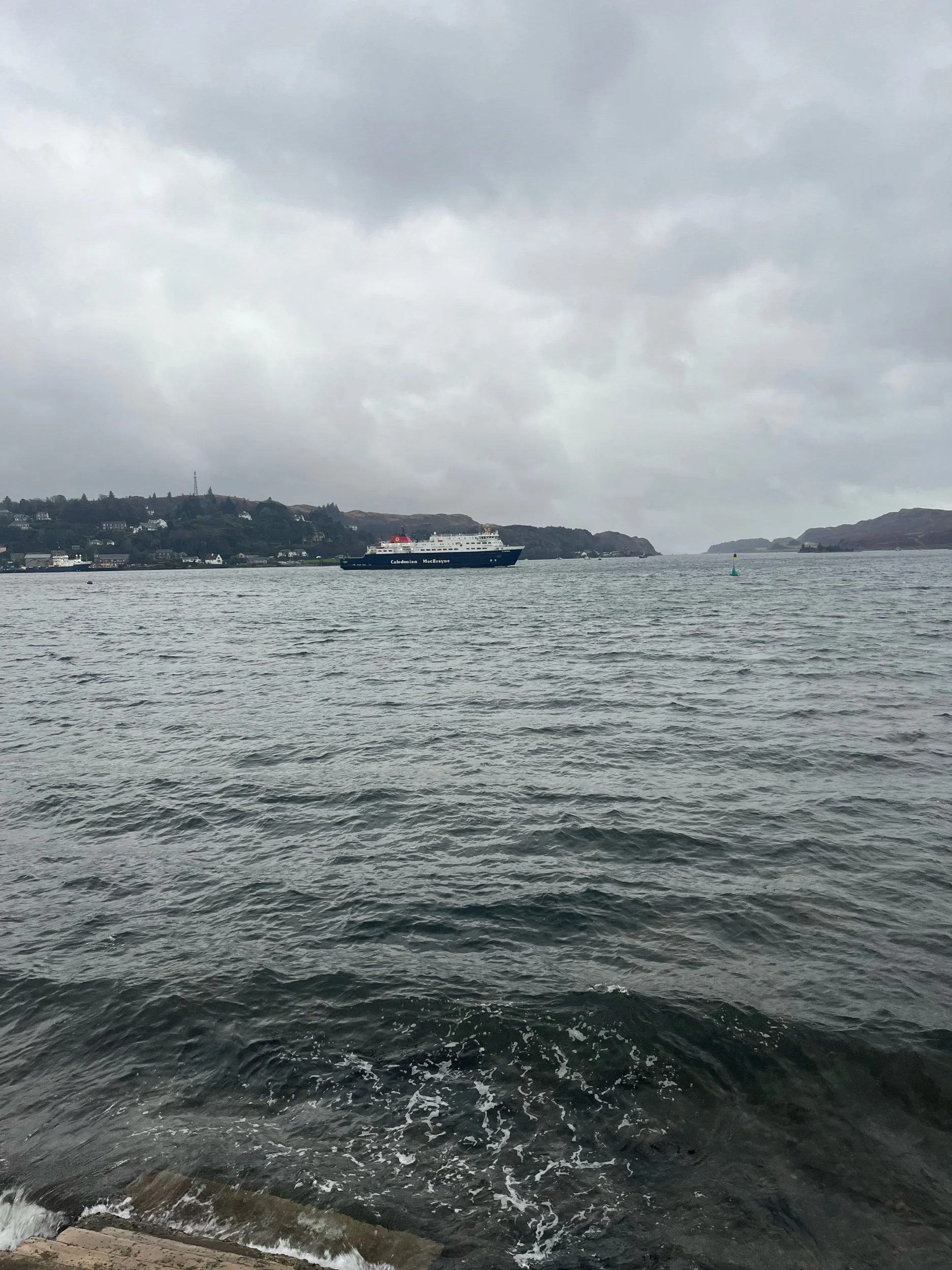 Fatty face, rainy Oban Esplanade, and a Calmac Ferry (and no Partridge in a Pear Tree.)