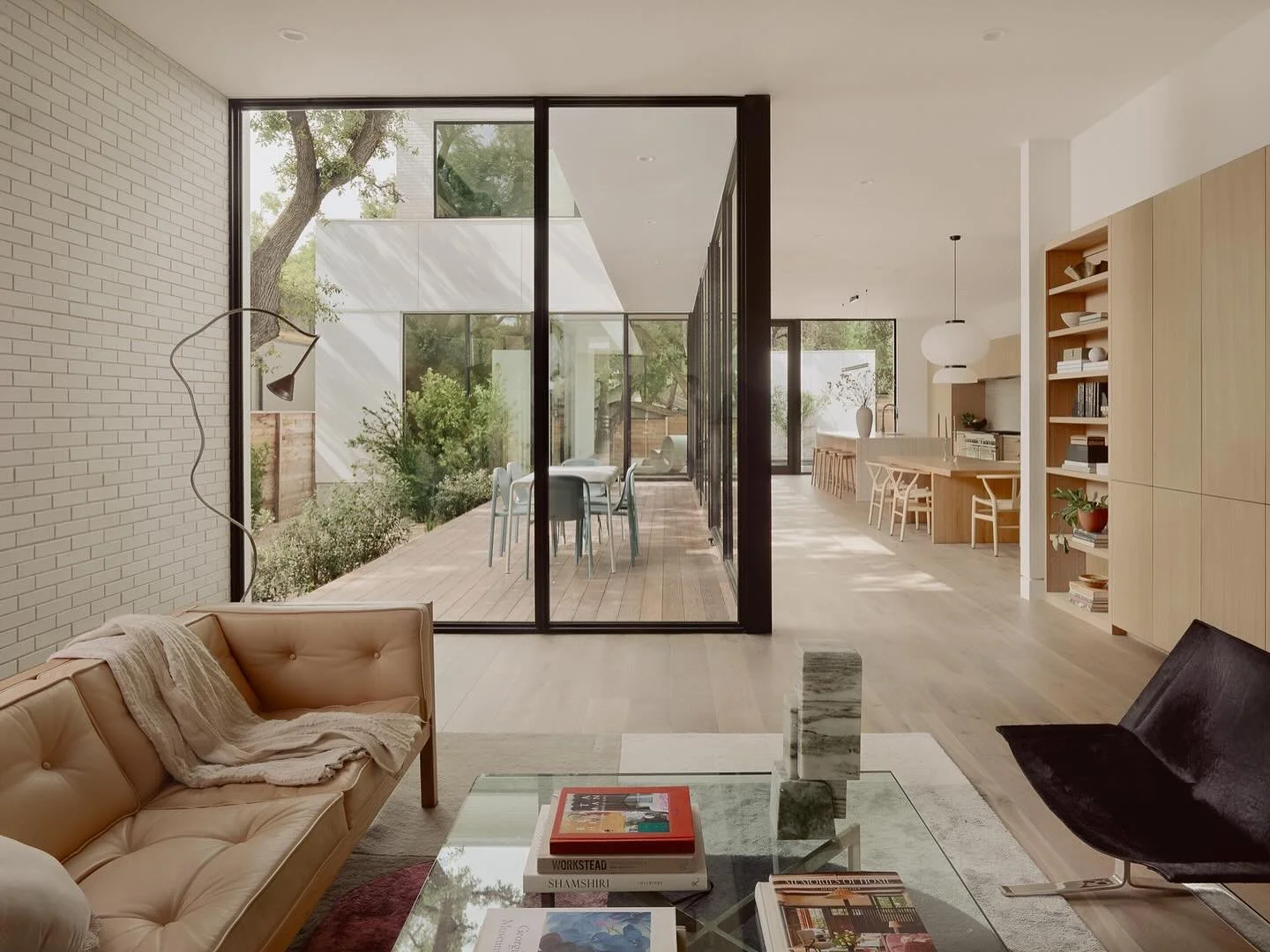 Morning light through the oak trees at Columbus. 

Team: 

Architecture: @bercy_chen_studio / @impermanentdevices 
Built by: @mattsitrahomes 
Interiors: @holm_design
Staging: @lightframe_homes 
Photos: @caseycdunn 
Styling: @lauren_sharrock_mitchell
