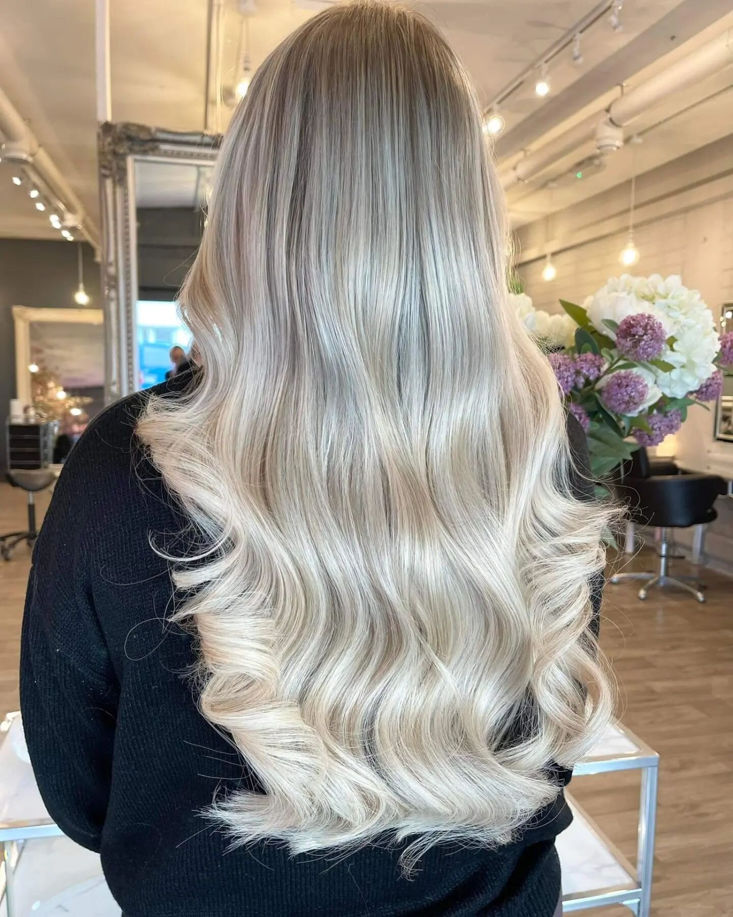 Let's start 22/2/22 with a magical hair pic🌠😍

Amazing hair transformation🌌

 Colour @julie.flah using all @wellahairuki

Extensions by @ismay_gorgeouslocks using 75strands of our own brand hair🤩