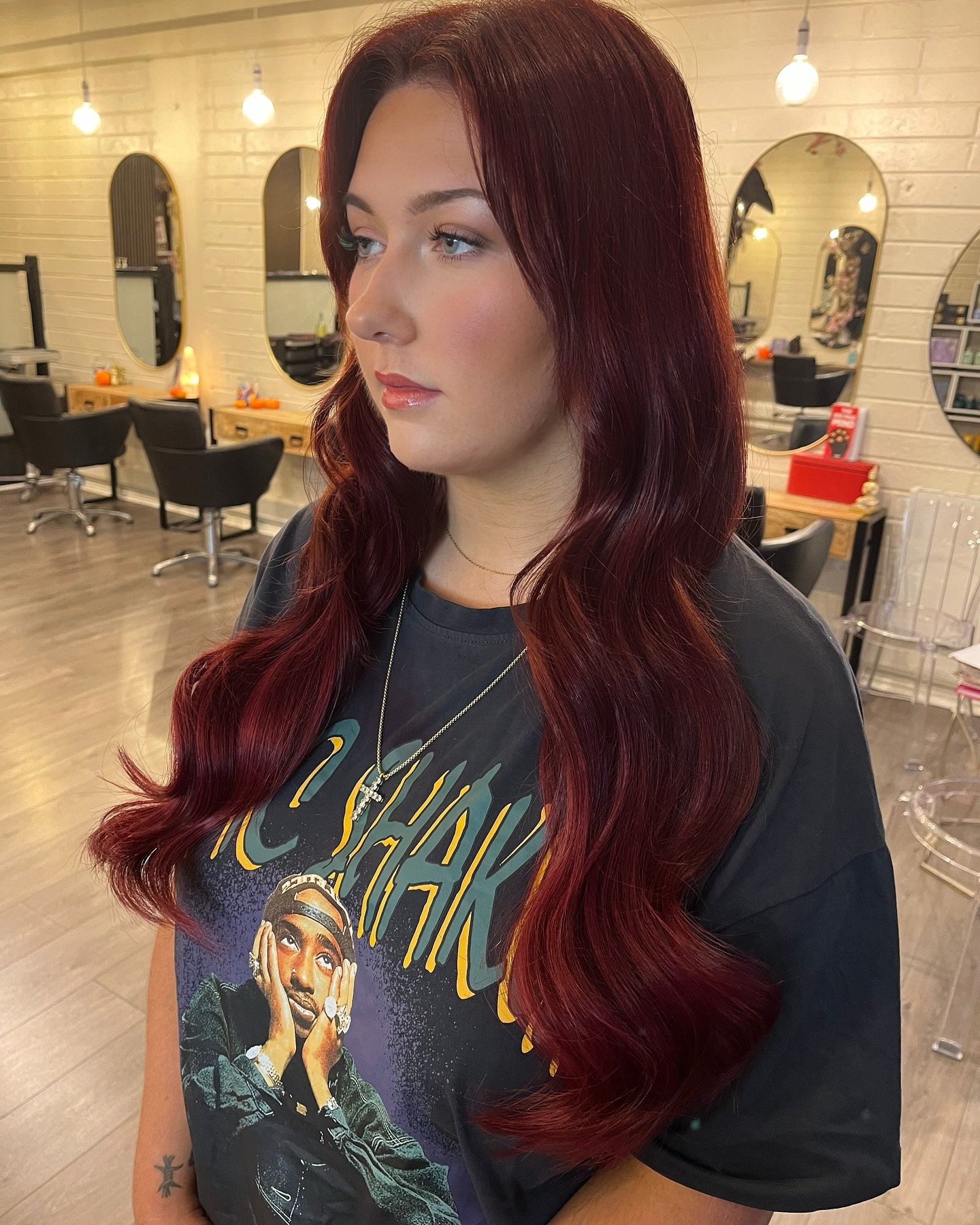 Who&rsquo;s going red for Christmas😍🎄

Extensions by @louise_walsh_hair using am extra full head of our own brand keratin bonds in shade Plum🤌🏽

#gorgeouslocks #glhair #hairextensions #keratinbonds #galway #redhair #christmashair