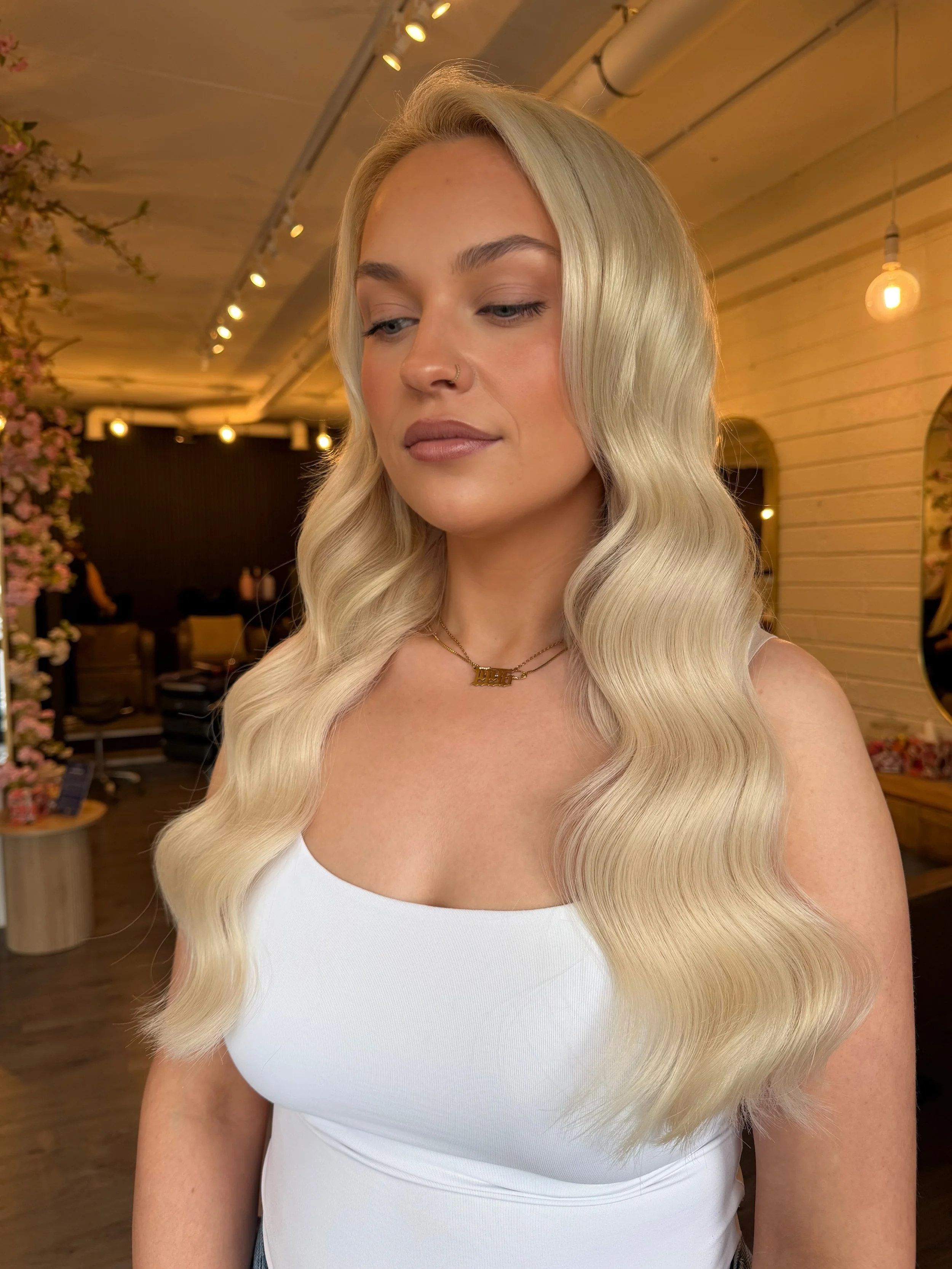 How stunning is this beauty&rsquo;s hair glow up😍 from short blunt bob to beautiful long locks🥰

When it comes to hair extensions, keratin bonds will always be my favourite.

I love them because they offer a natural look, incredible movement, and a
