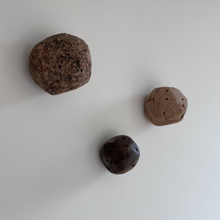 Ájá Rock Wall Objects - set of 3_zij_links.jpg