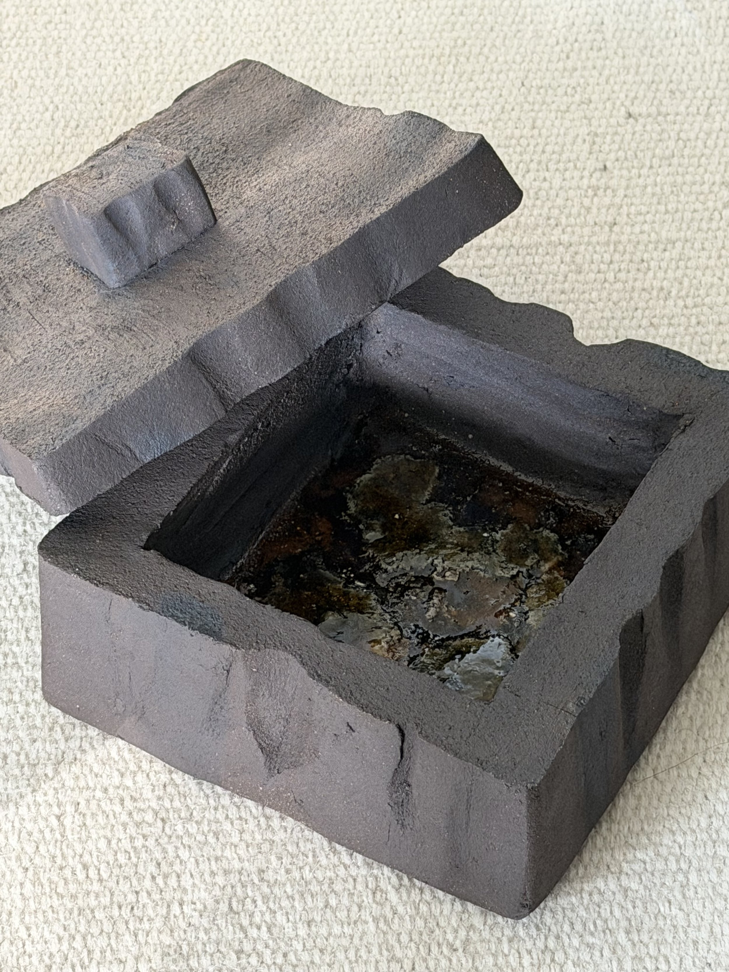 Piringa Box M_inside.jpg