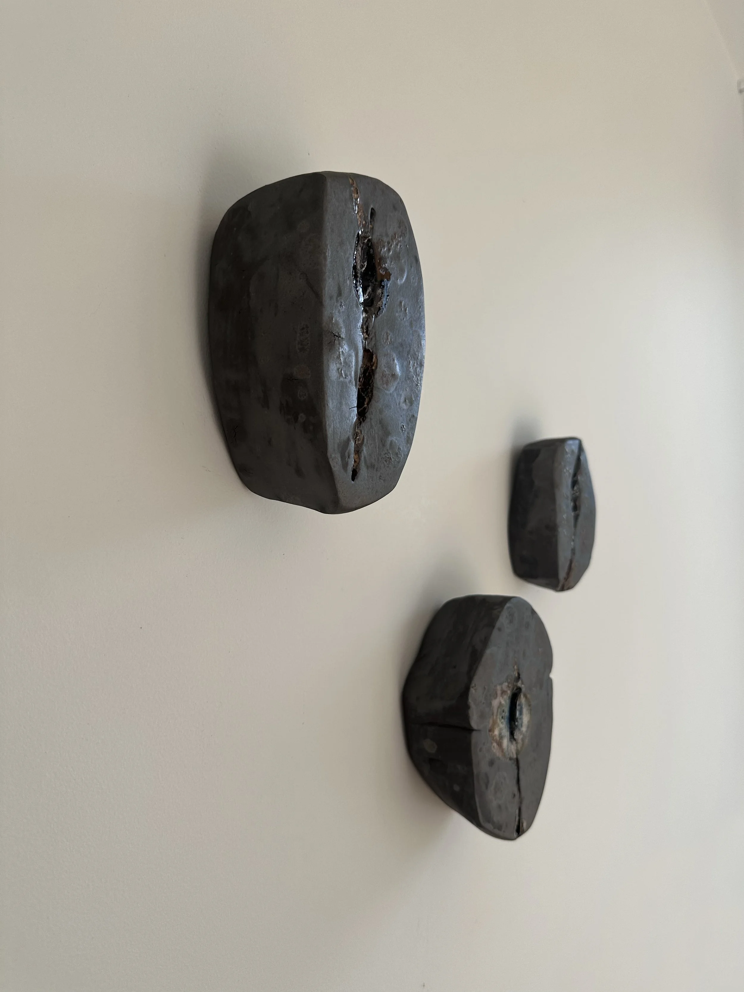 Pungarehu Wall Objects #1,#2,#3_links_bis2_vert.jpg