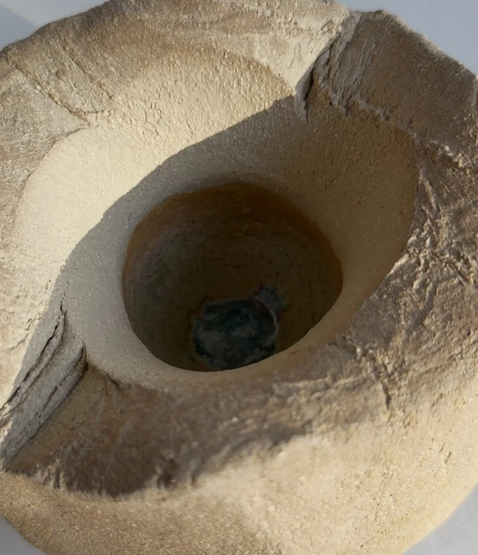 Tulipa Altar Vessel_boven.jpg