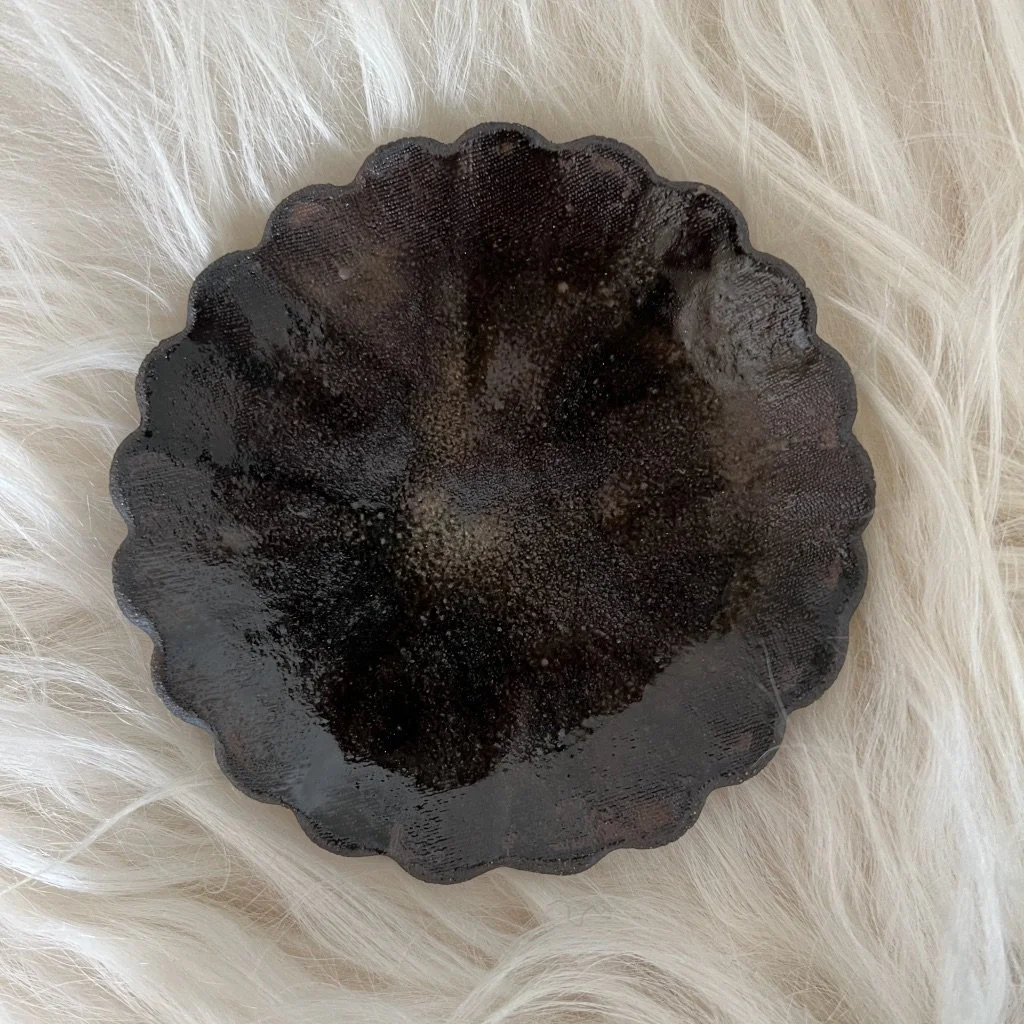 Himba Ritual Dish Sun_glaze_bis.jpg