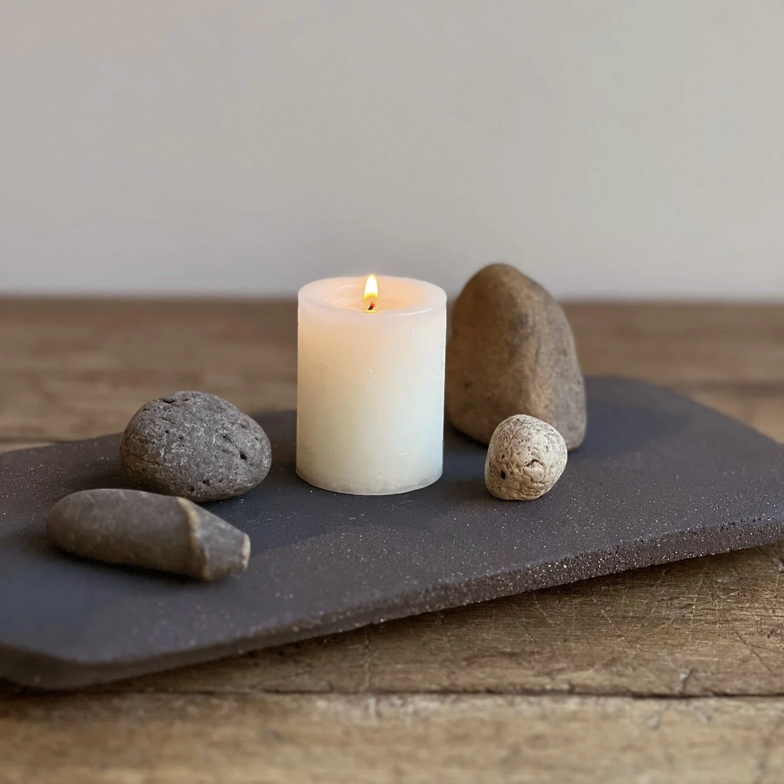 Pouri Tray Square 28x14_close_candle_stone.jpg