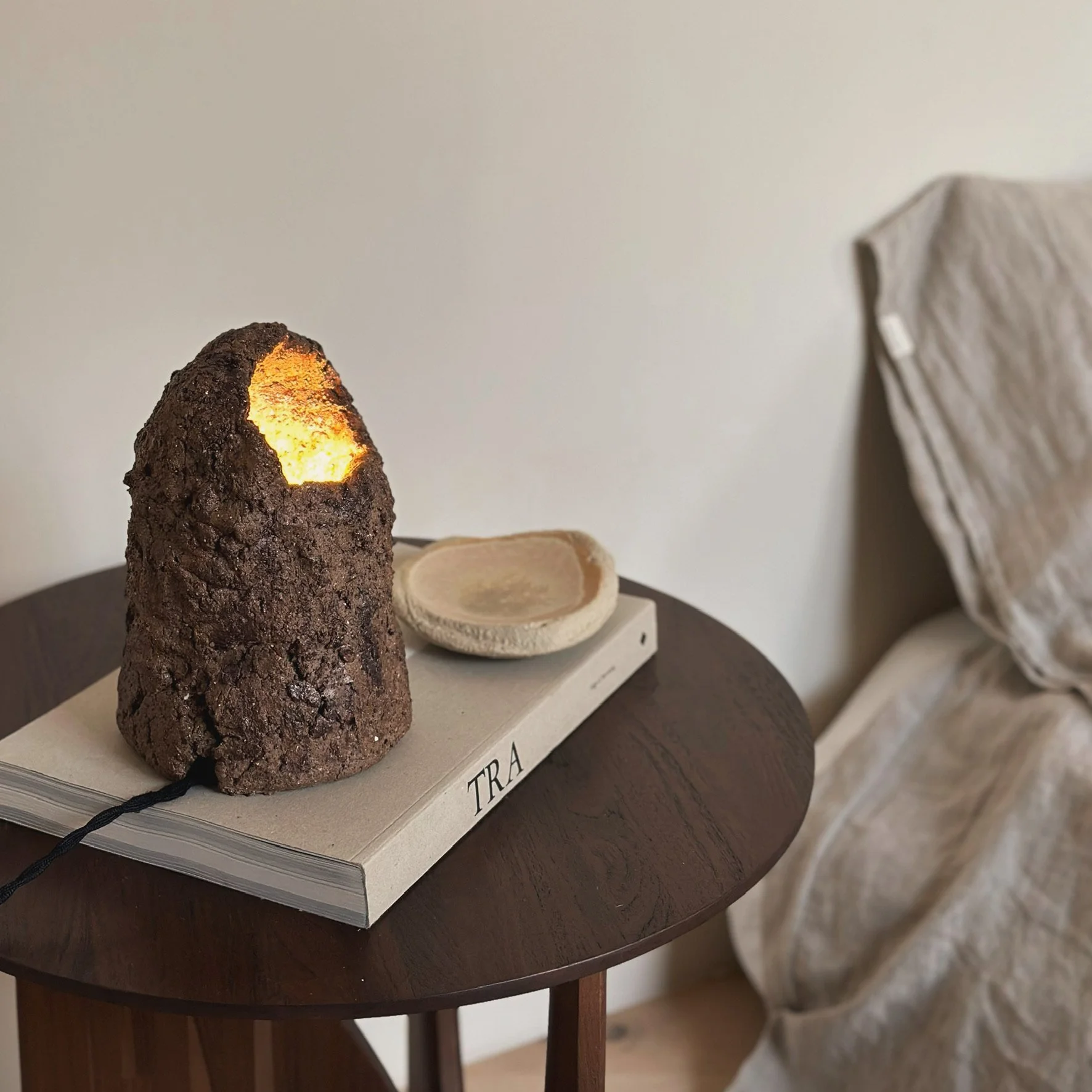 kauhanga_table light_MO.jpg