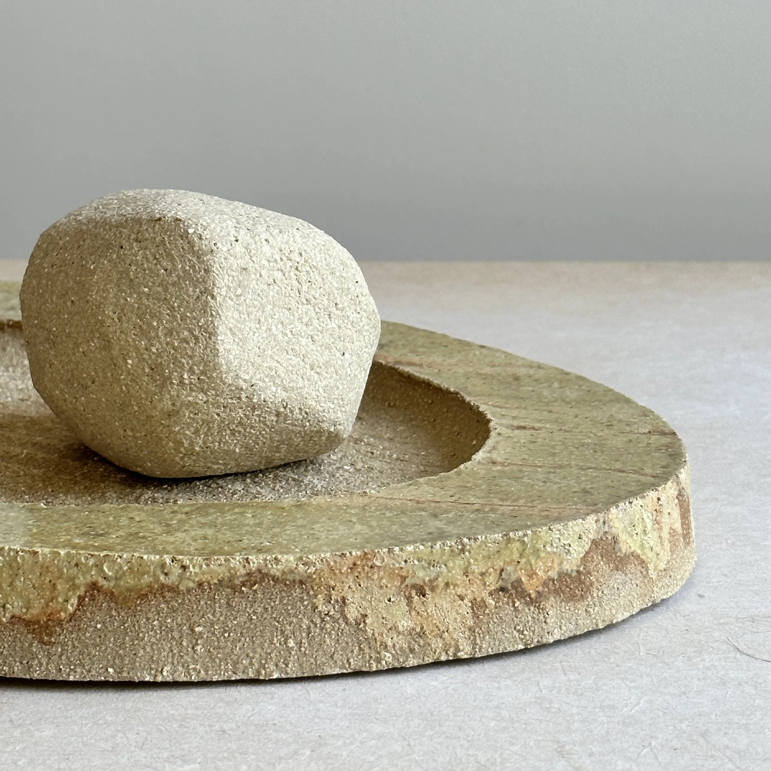 Sabbia Tray_close_stone.jpg