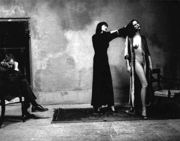Homage Balthus series 2015
Silver Gelatin print 1/6  
Size: 35x45cm 
POA