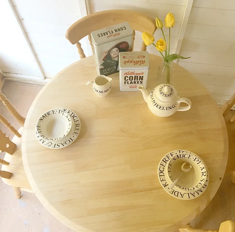 farmhouse table and chairs