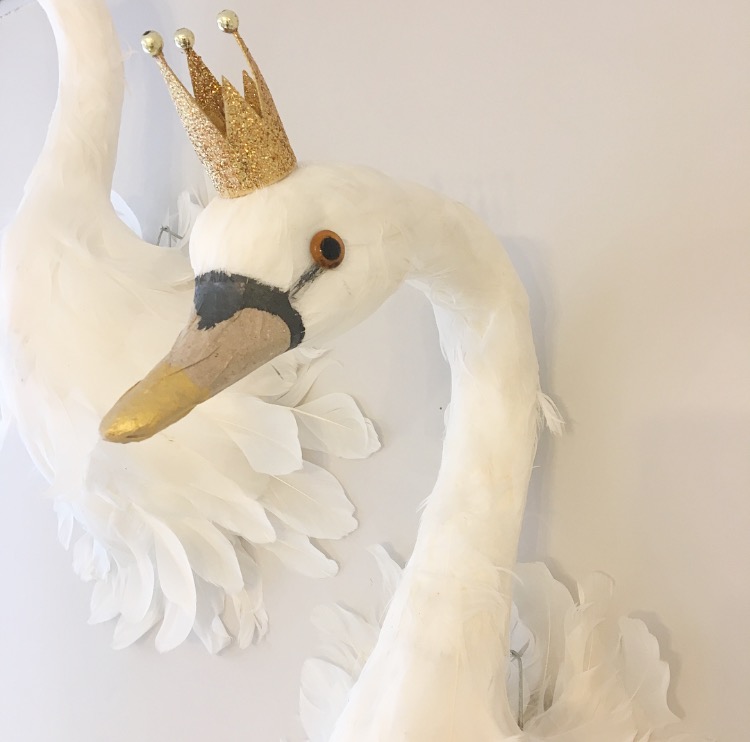 swan head wall decoration