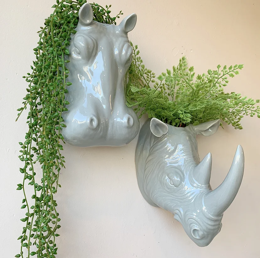 animal head wall pockets