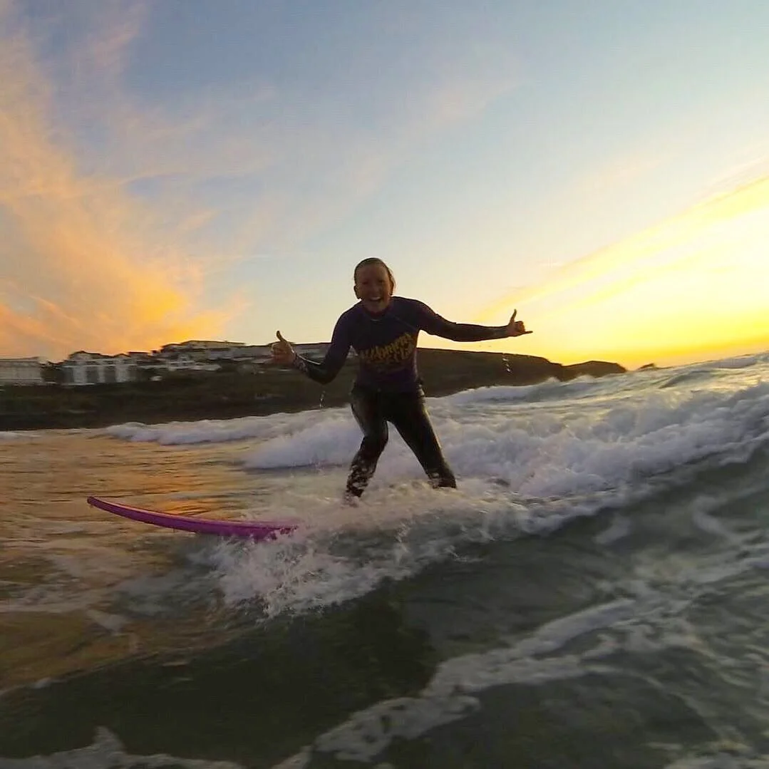 SUNSET SURF CLUB 🌅
:
Coming back to Monday, Wednesday, Friday evenings in April 🙌
:
Early booking is currently open and available on our website (link in bio) 🤙
:
Join as a member to take advantage of discounted club sessions 🏄&zwj;♀️
:
:
:
:
#su