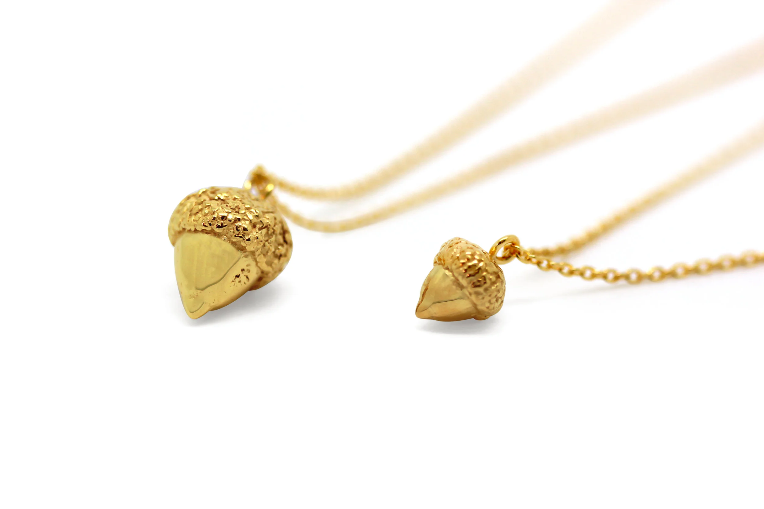 Small Gold acorn necklace 