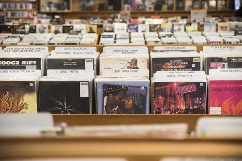 where to sell vinyl