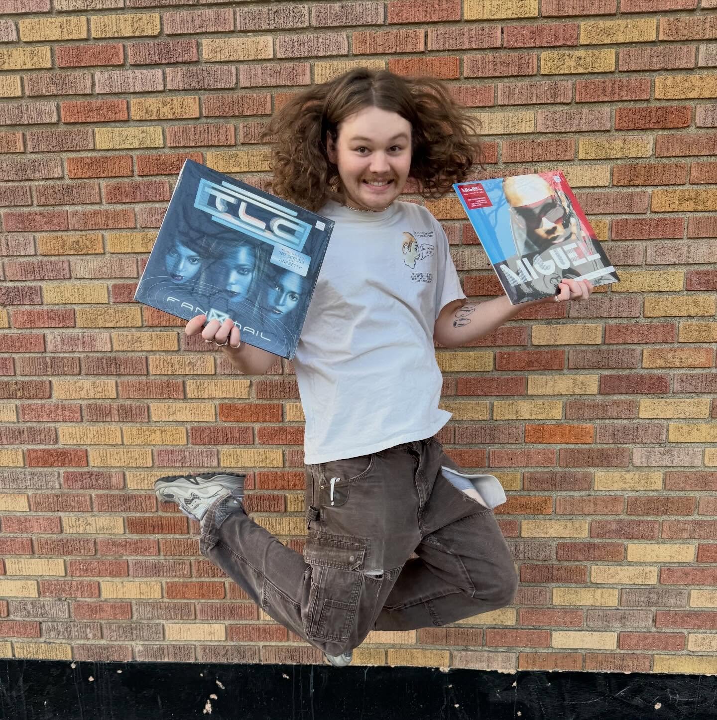 Wahoo! Happy New Music Friday! We got the goods for your weekend listening, including the new Bad Bunny, new Joji, &amp; more! 🎶❤️