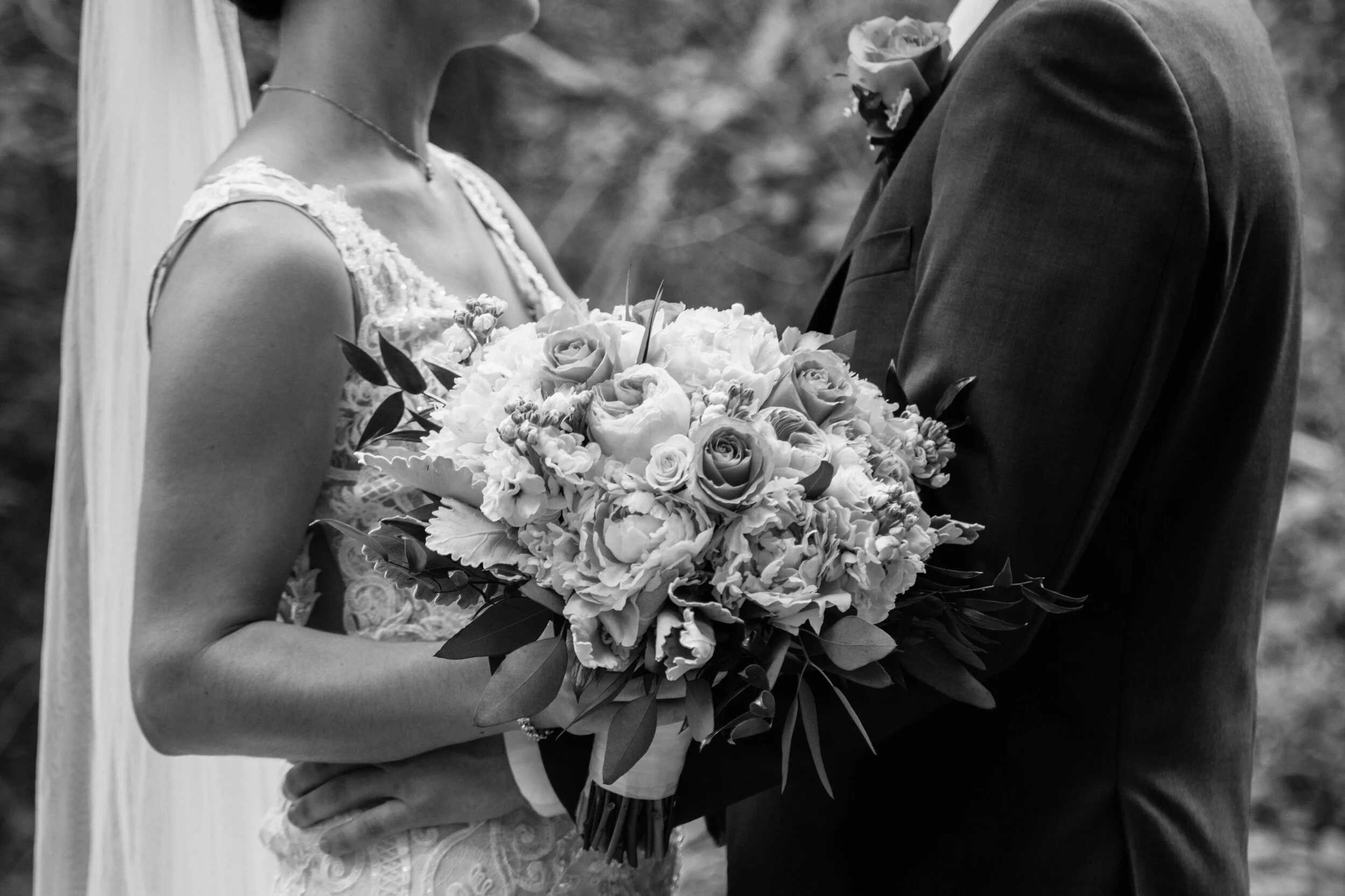 liz and zachs sneak peeks-10.jpg