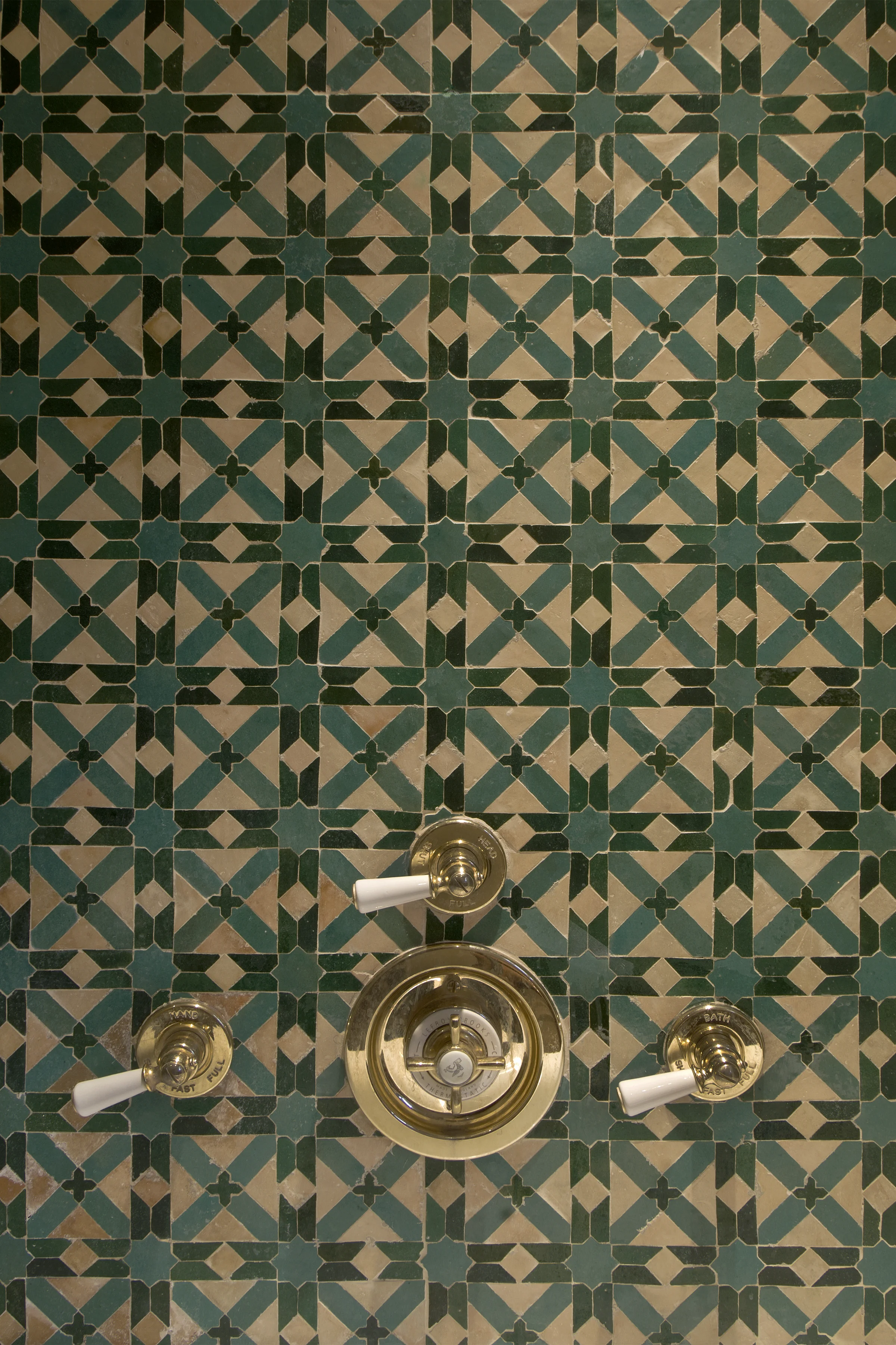 Deatail tile bathroom copy.jpg