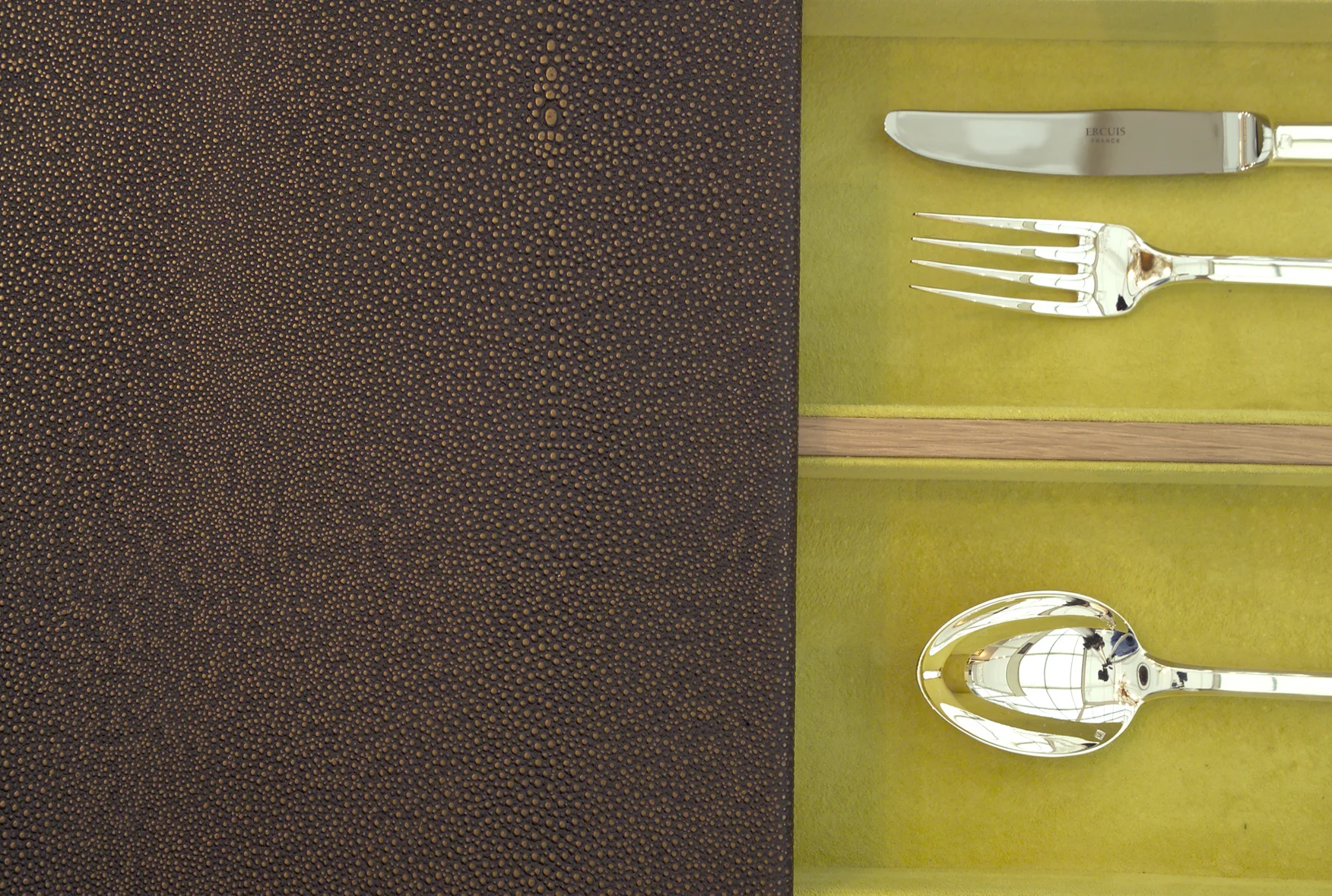 shagreendiningroomtabledetail.jpg
