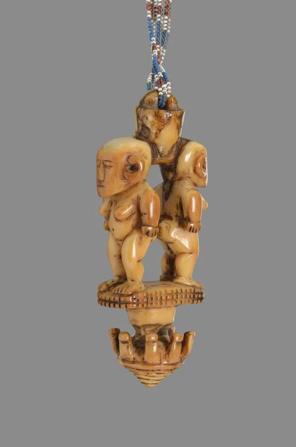 Whale ivory hook 1870.jpg