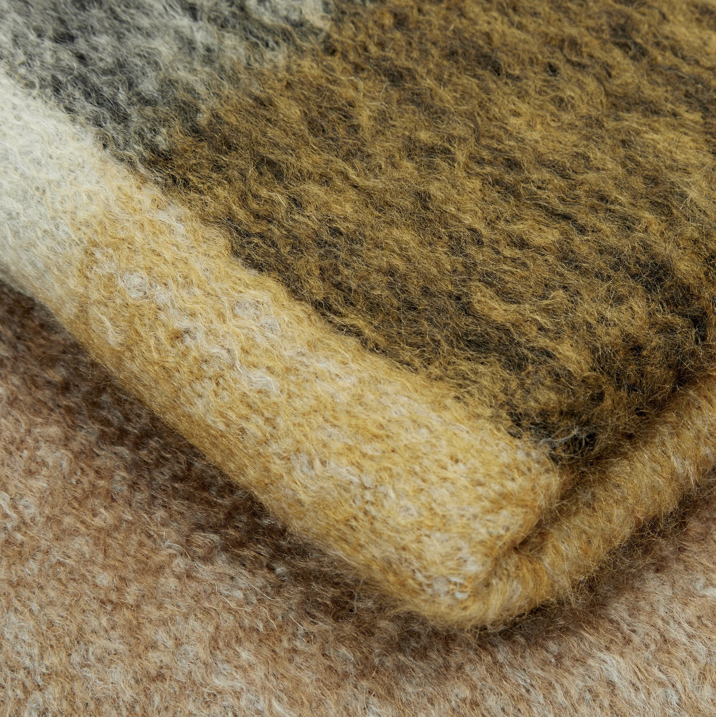 Eliska_mohair+abstact+throw+in+honeycomb33.jpg