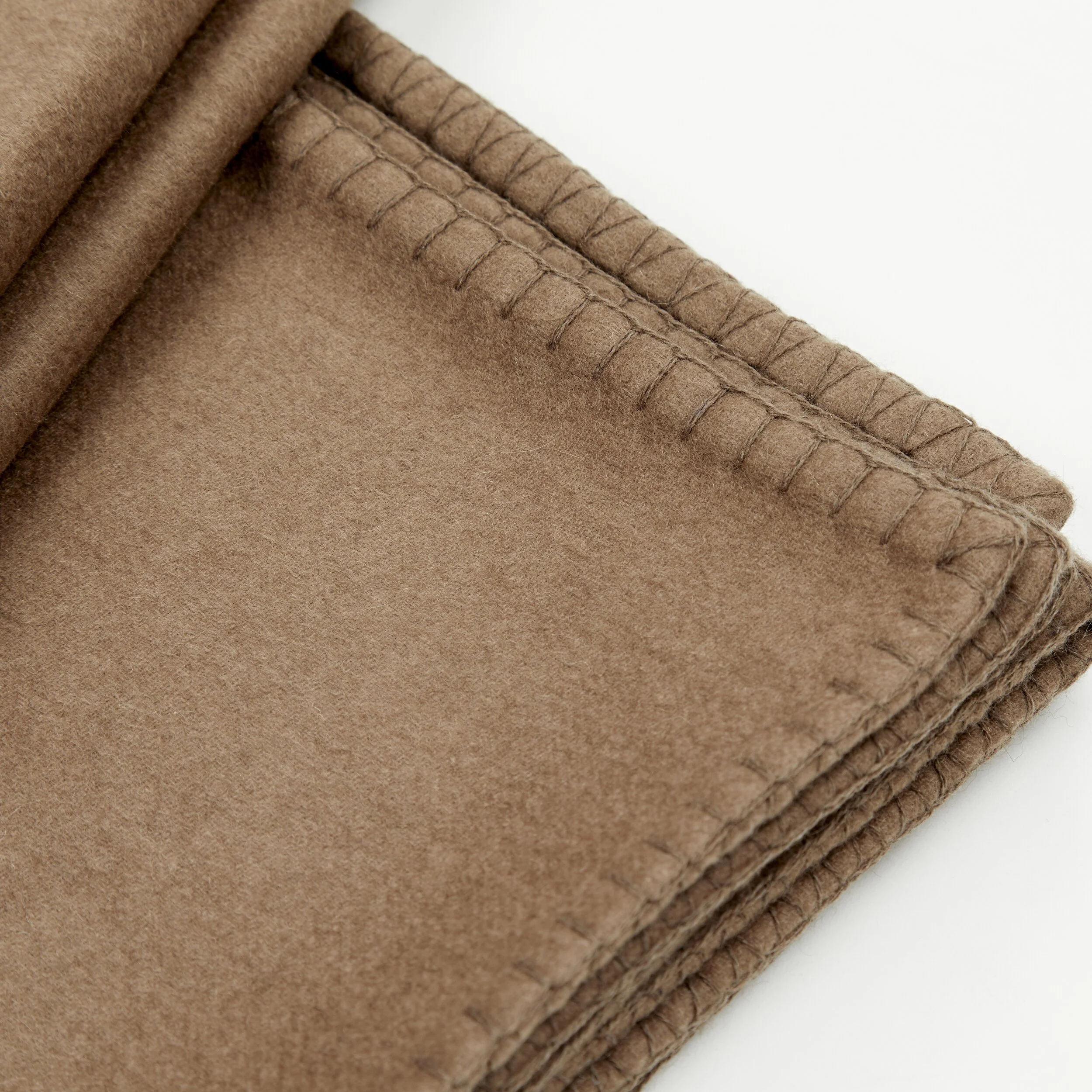 Eliska_Blankets_Mar21-24.jpg