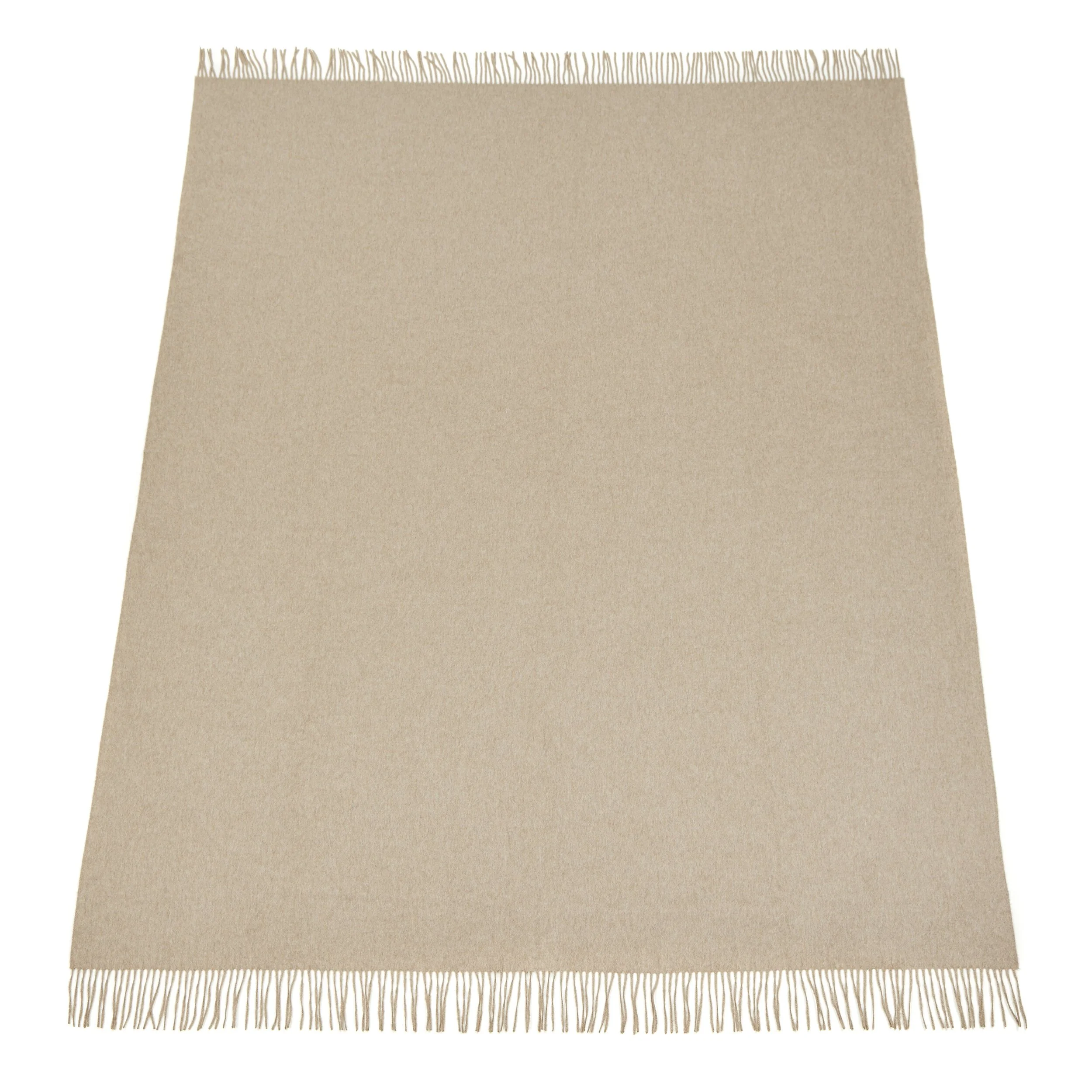 Eliska_Blankets_Mar21-28.jpg