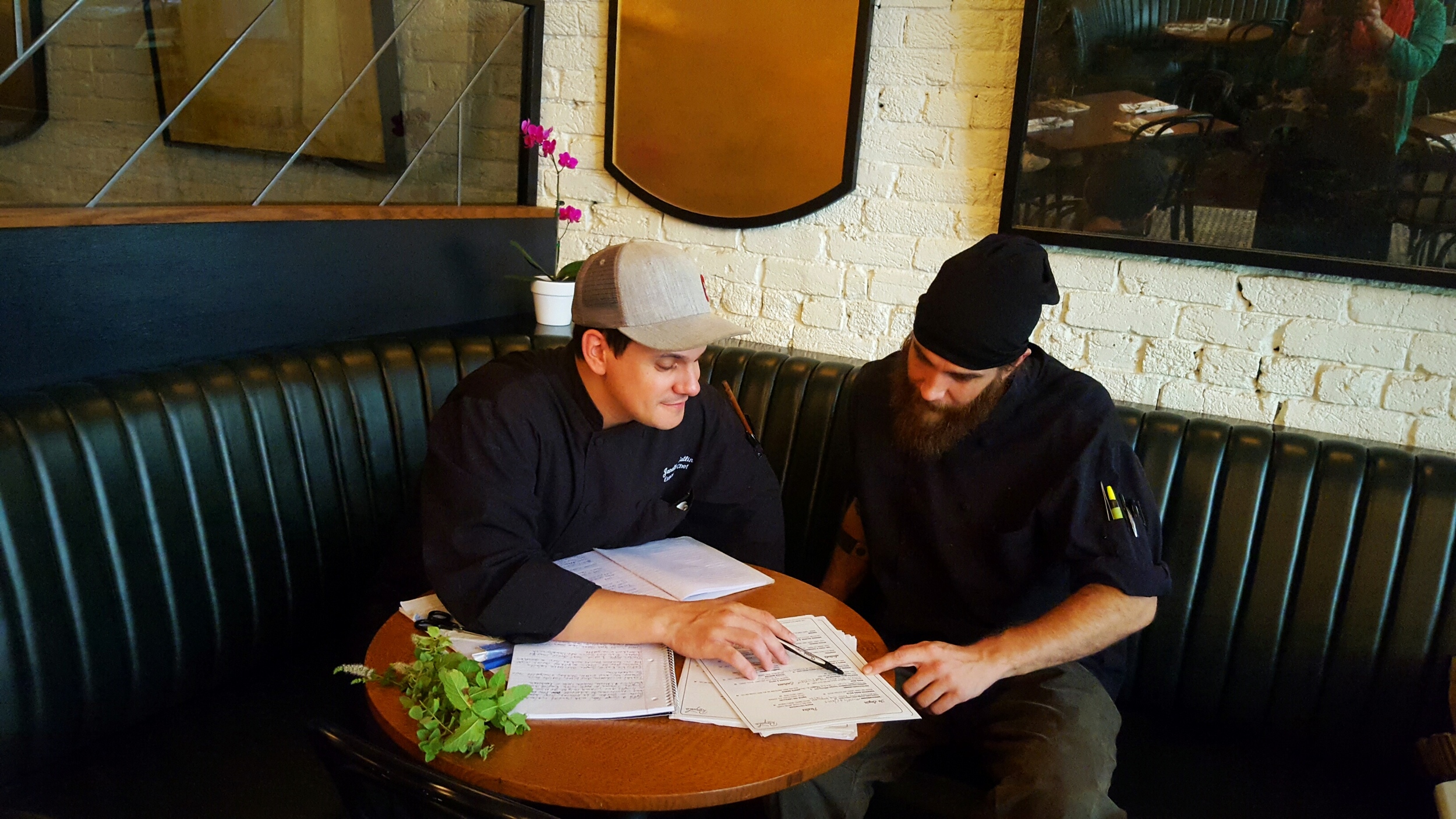 Chef+Jon+Gatlin_Farmers+Market+2016.jpeg