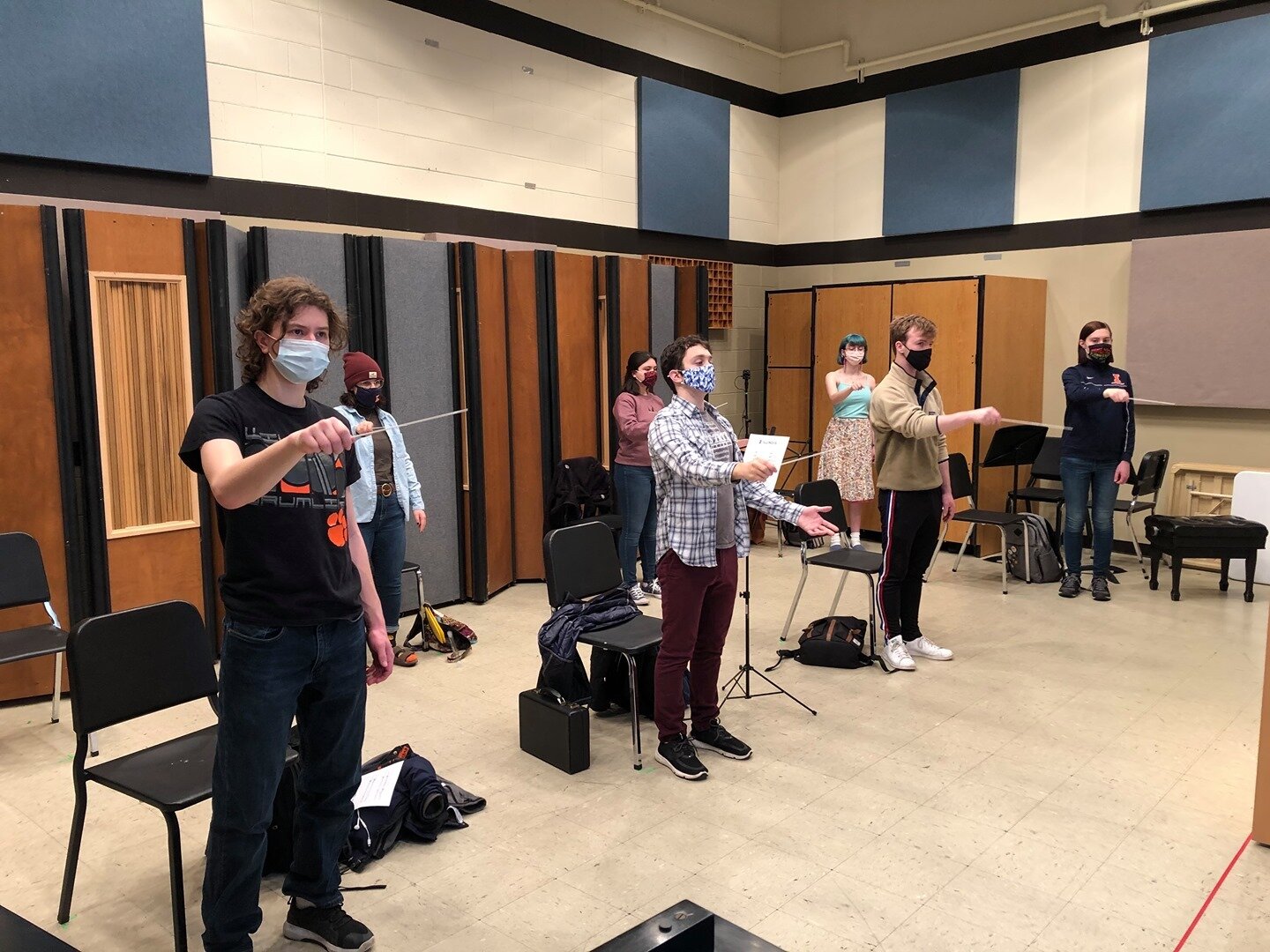 This semester we have been running three sections of MUS 242: Elements of Conducting! Seen here are students from doctoral student Isaac Brinberg's section taking place in the Music Building. 

University of Illinois School of Music