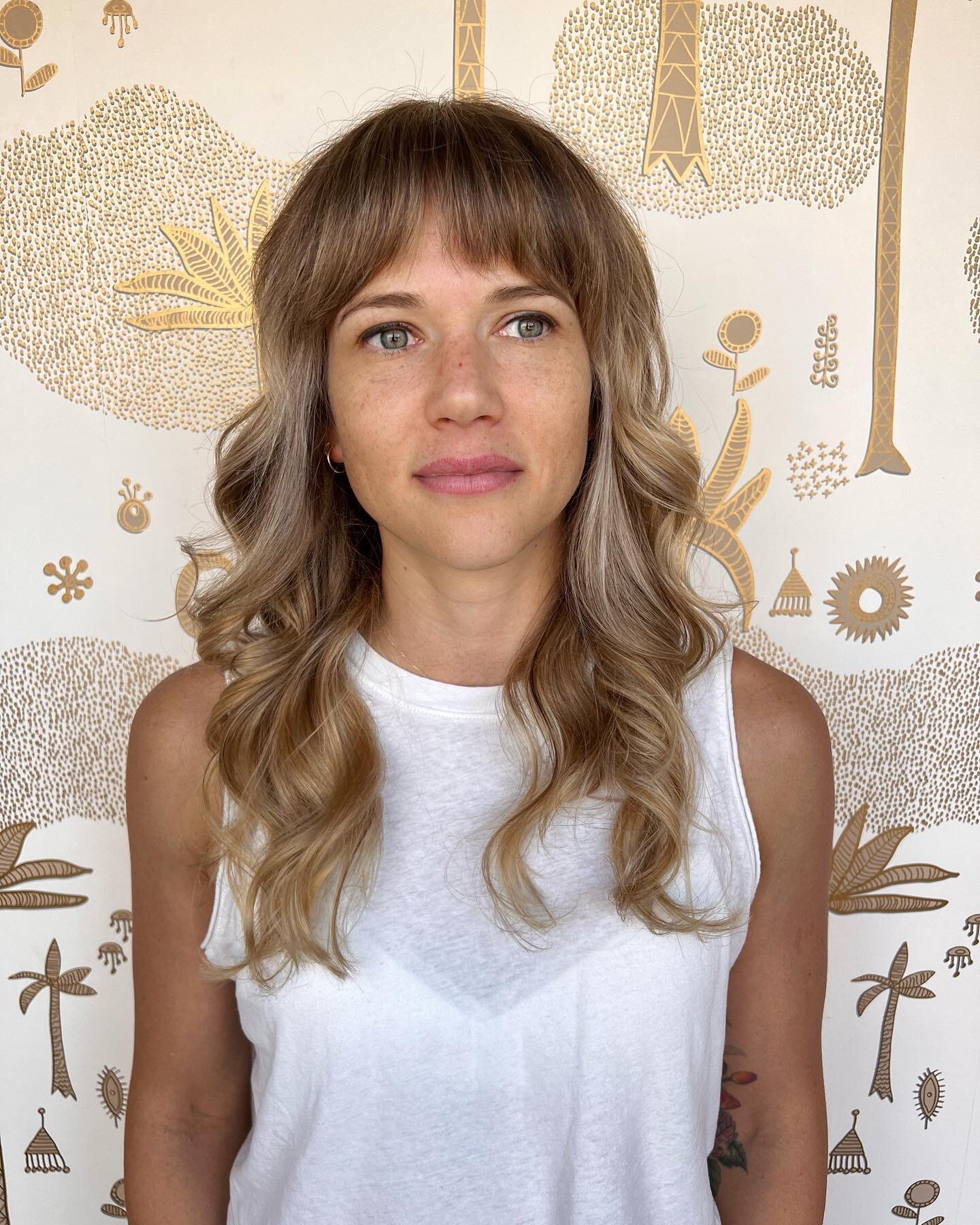 Haircut and highlights by Kelsie @kelsbot , done at Vacation Club
.
.
.
 #vacationclub #vacationclubpdx #portlandsalon #humboldtneighborhood #humboldtportland #portlandsbestsalon #crafthairstyle #pdxhair #portlandhair #portlandstyle #portland #portla