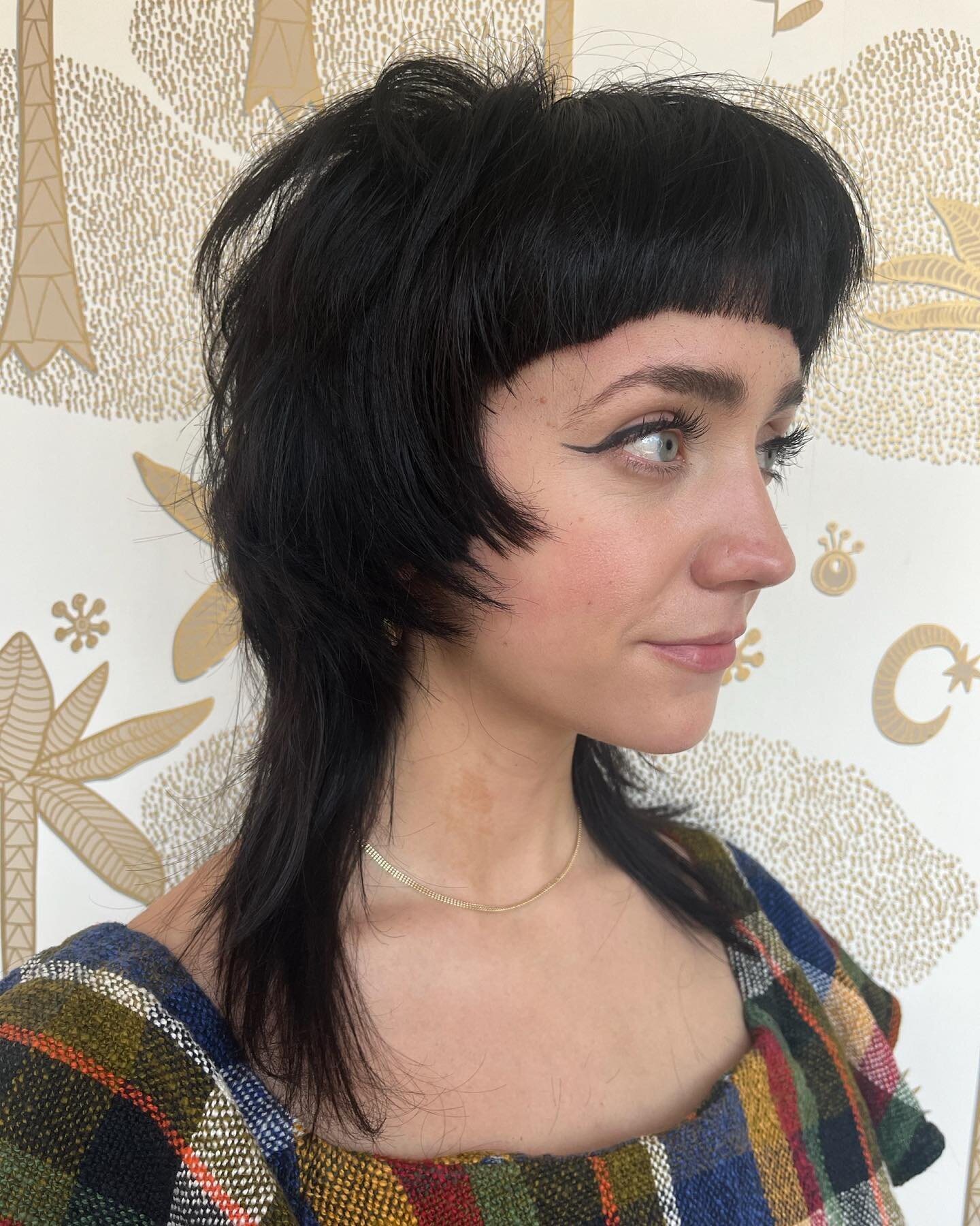 Groovy mullet shag with blunt bangs by Tina @tinalucchesidoeshair , styled with @cultandking Jelly, Vegan Balm and Setspray, done at Vacation Club 
.
.
.
 #vacationclub #vacationclubpdx #portlandsalon #humboldtneighborhood #humboldtportland #portland